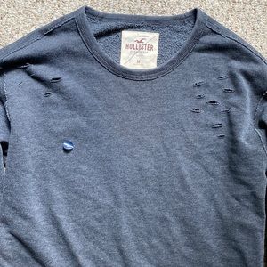 Hollister Mens distressed Sweater